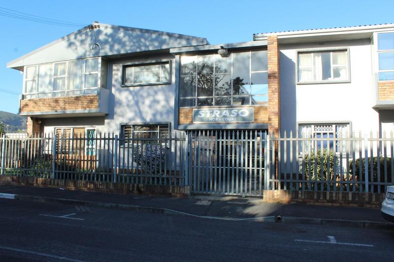 To Let 4 Bedroom Property for Rent in Churchill Estate Western Cape